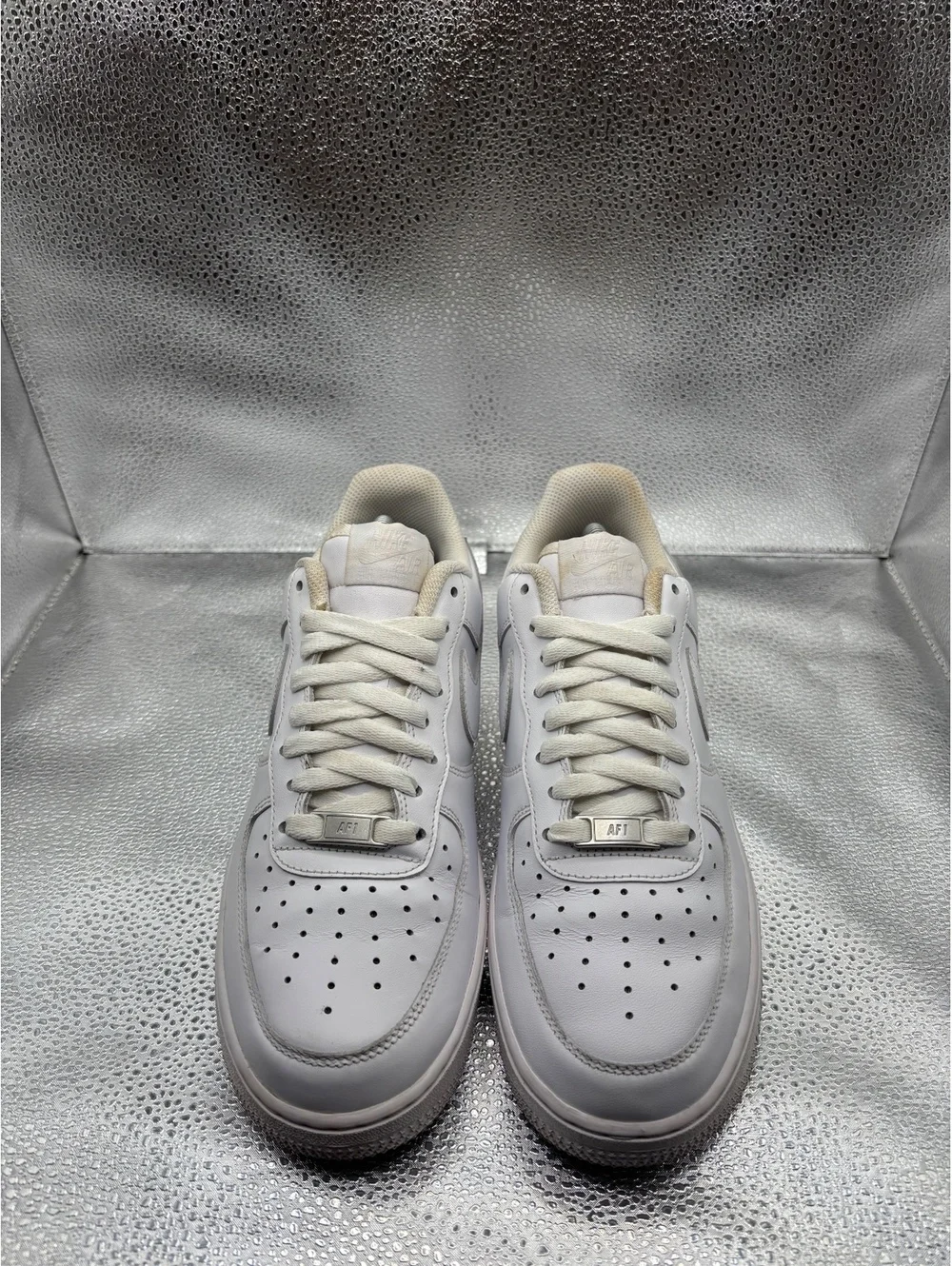 Nike Air Force 1 low triple white